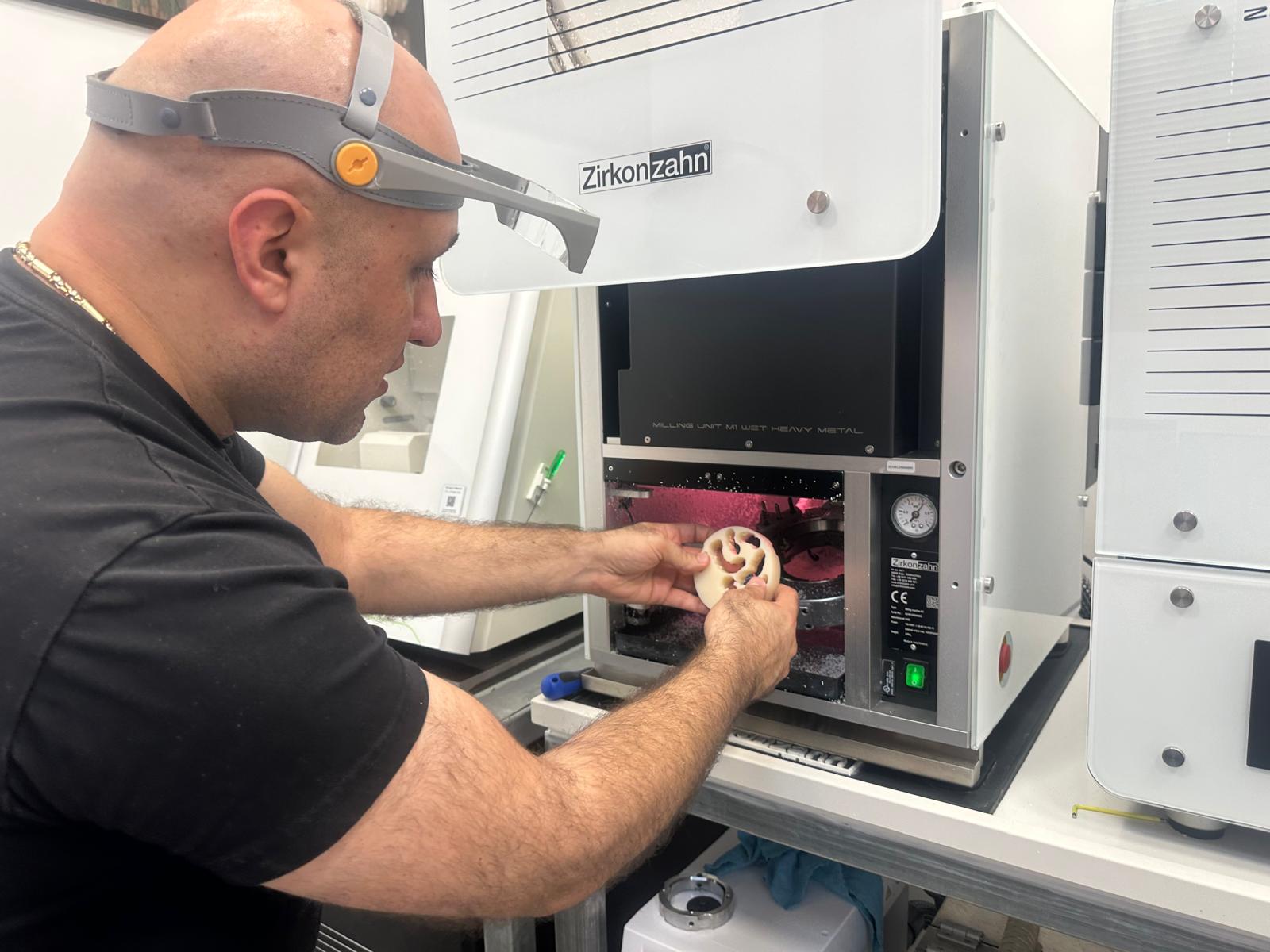 Our digital dental laboratory